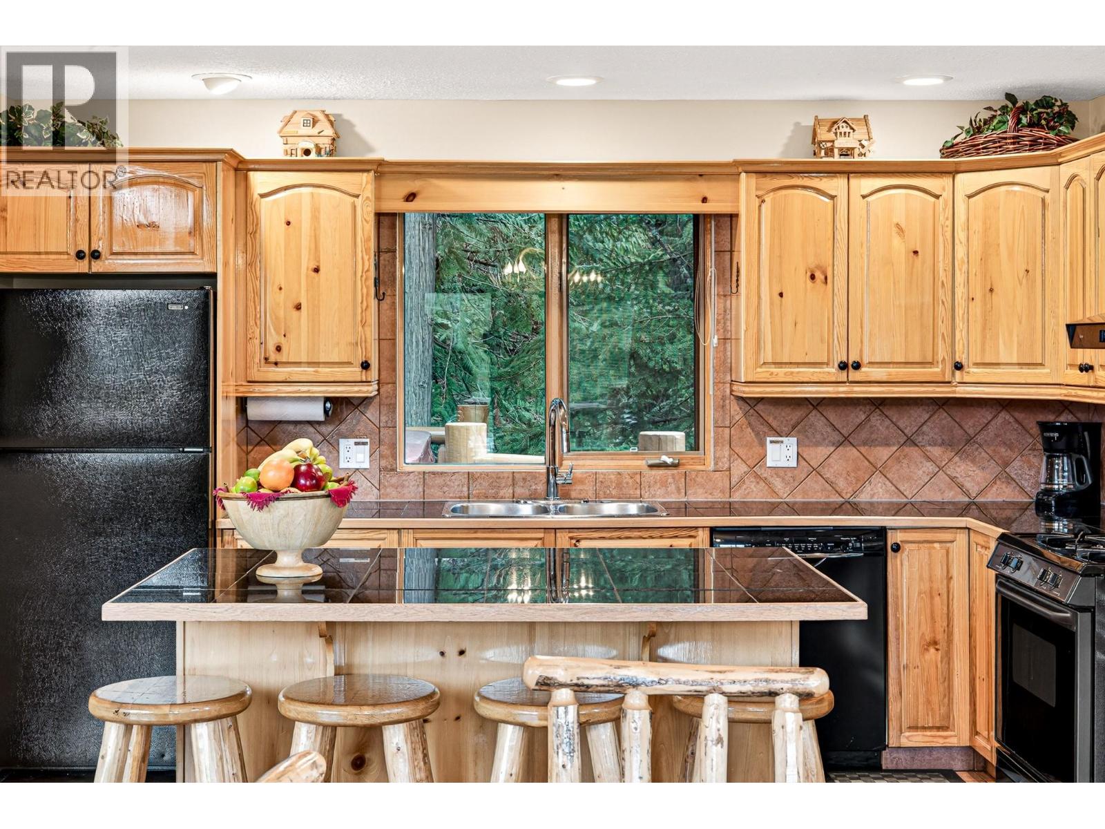 5267 HIGHLINE DRIVE - 4