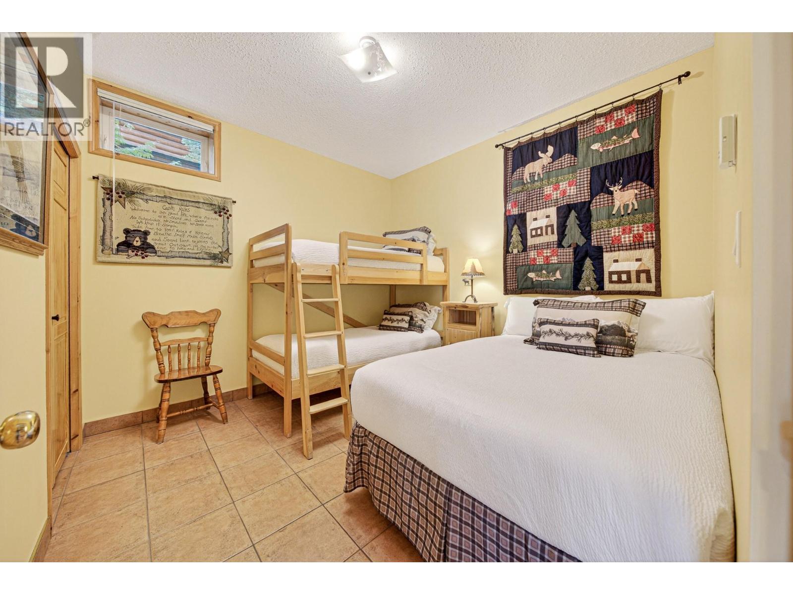 5267 HIGHLINE DRIVE - 31