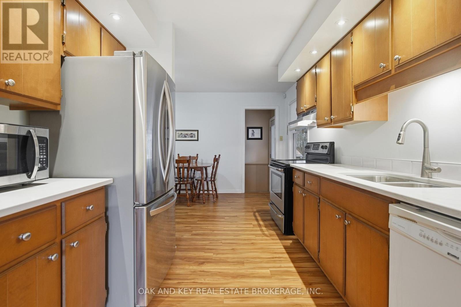 133 FAIRLANE AVENUE - 12