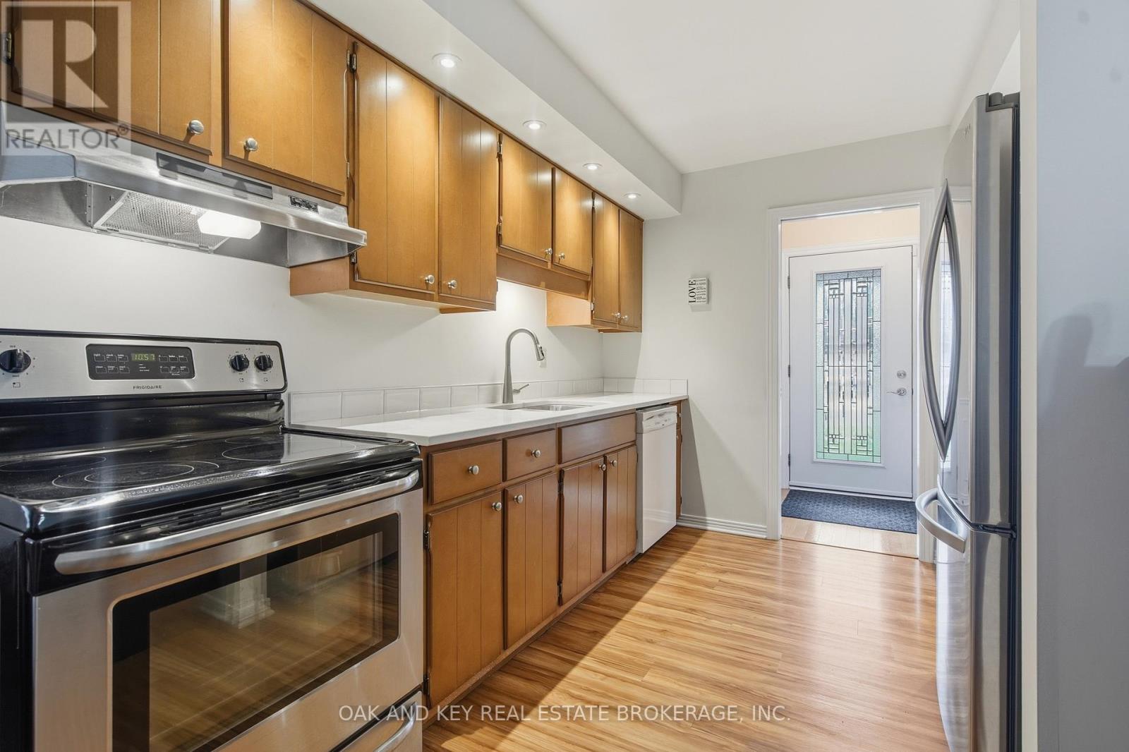 133 FAIRLANE AVENUE - 13