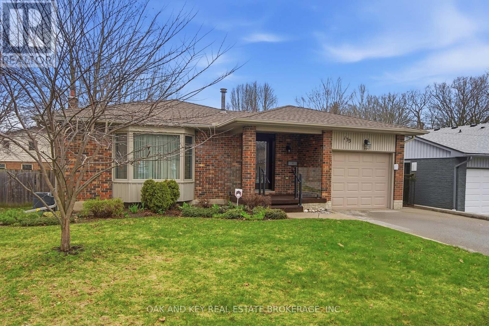 133 FAIRLANE AVENUE - 4