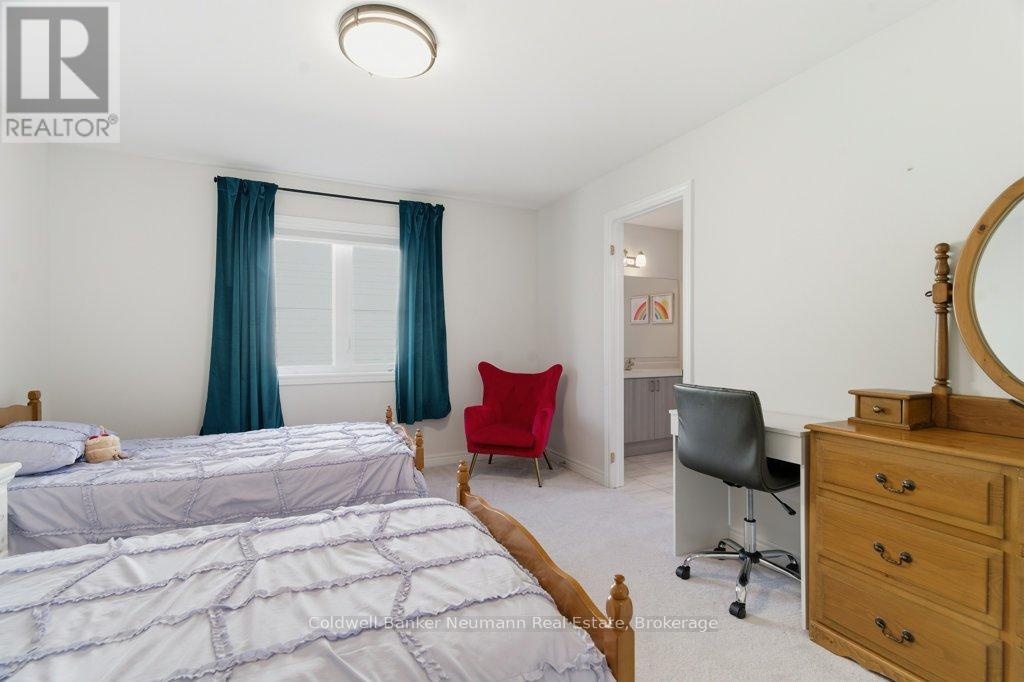 fifth bedroom