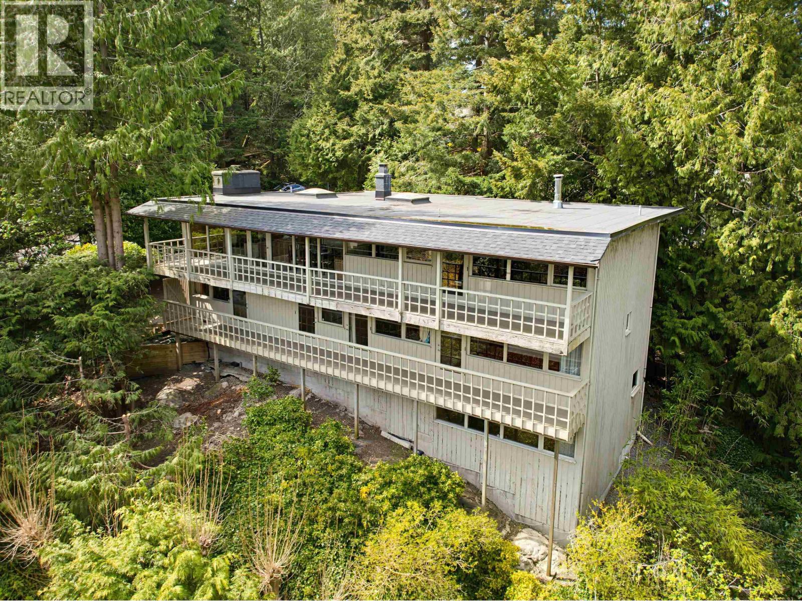 4891 WATER LANE, West Vancouver