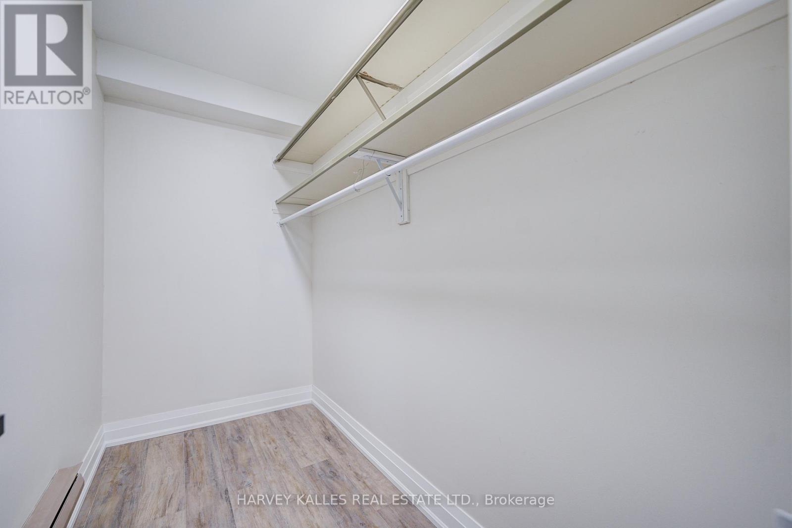 #109 3000 BATHURST STREET - 25