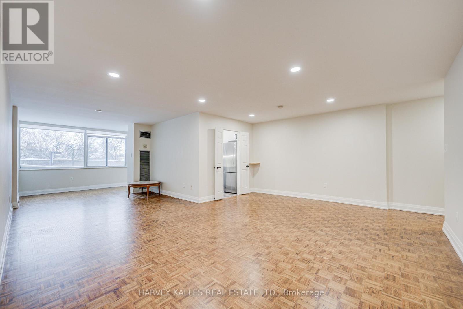 #109 3000 BATHURST STREET - 8