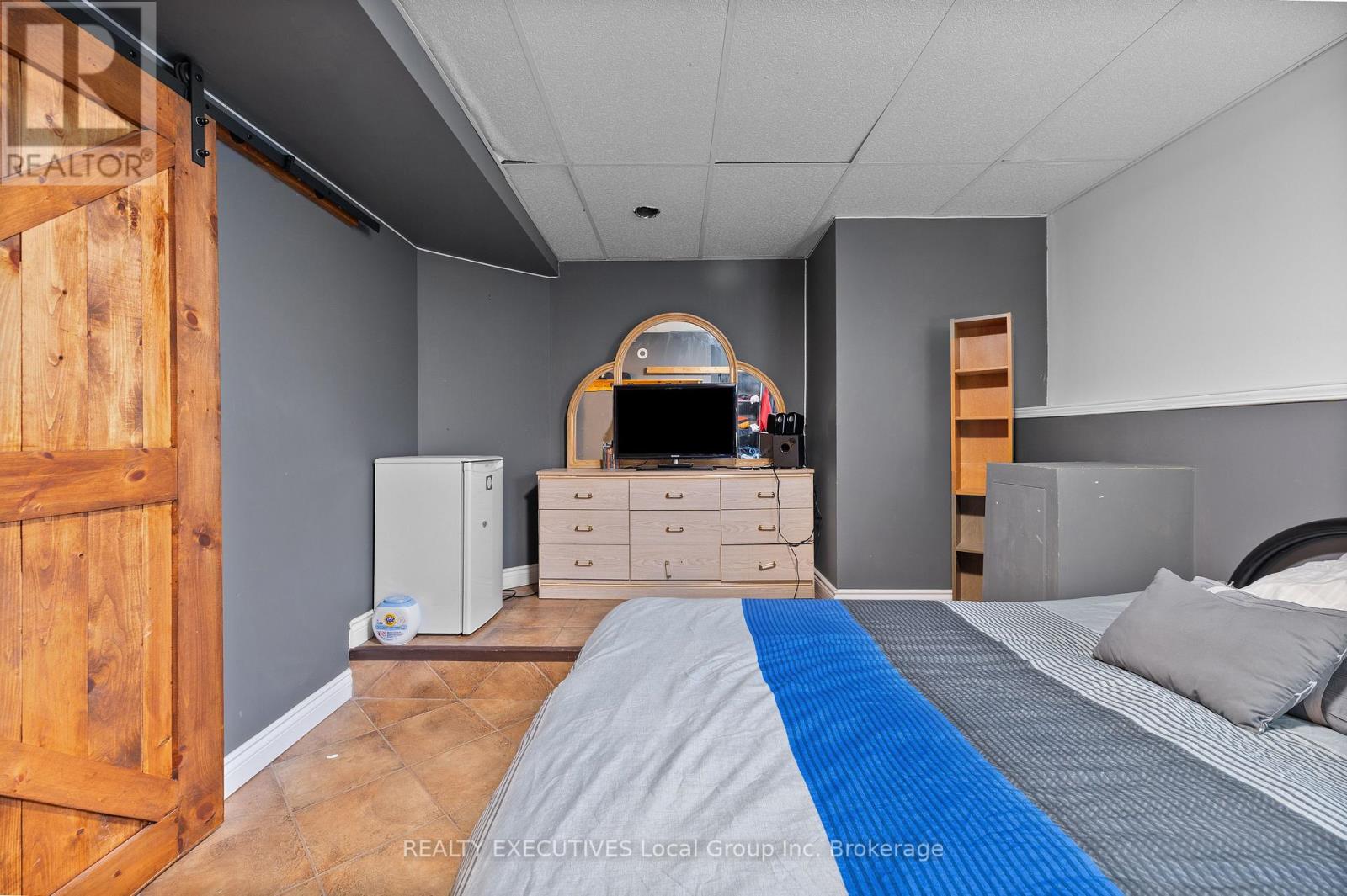 962 LAKESHORE DRIVE — photo 33