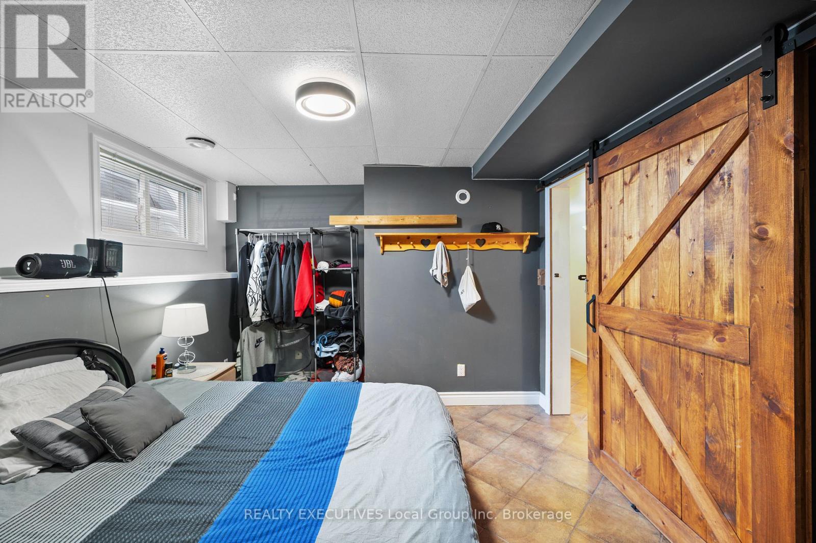 962 LAKESHORE DRIVE — photo 34