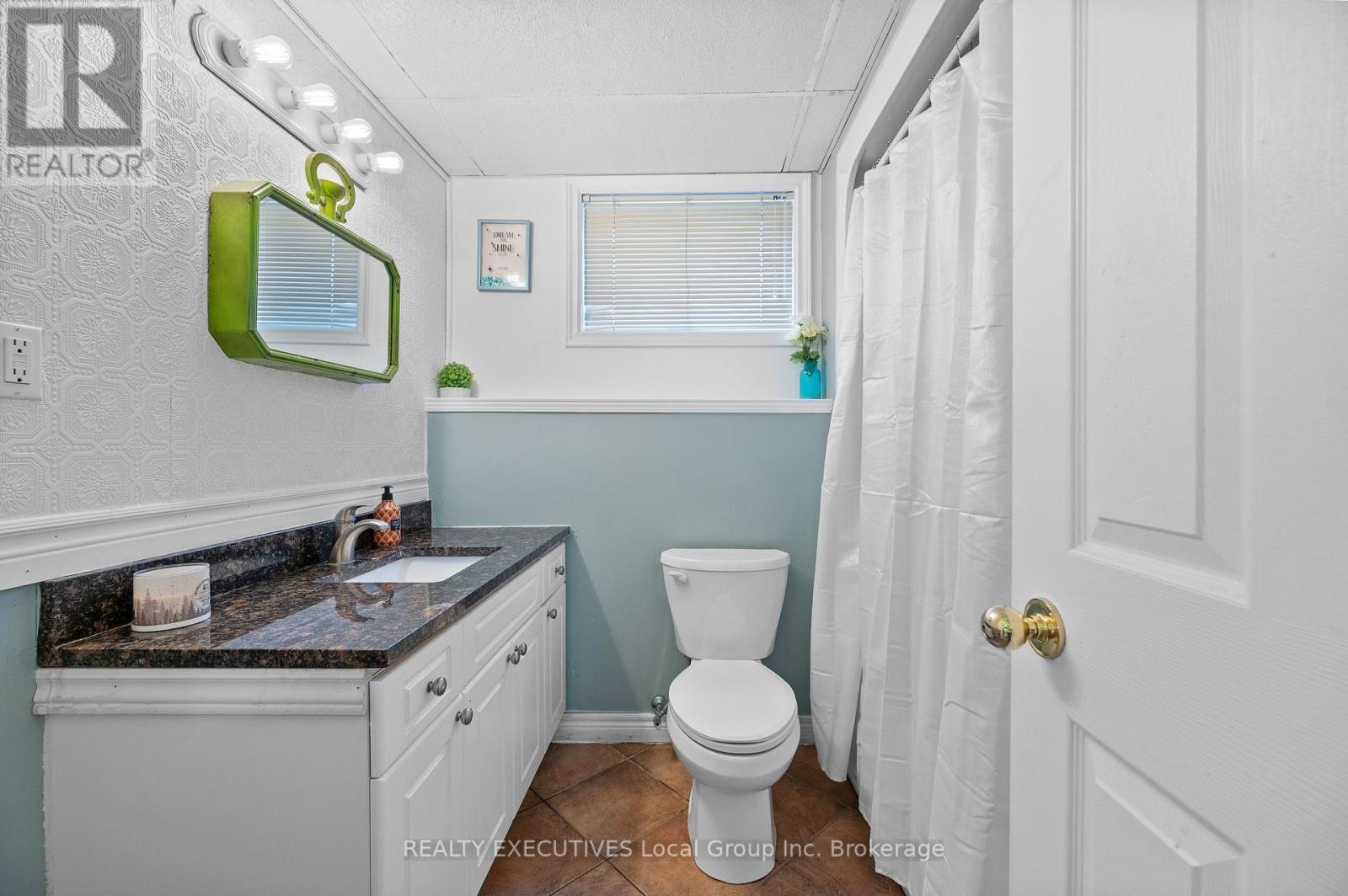 962 LAKESHORE DRIVE — photo 35