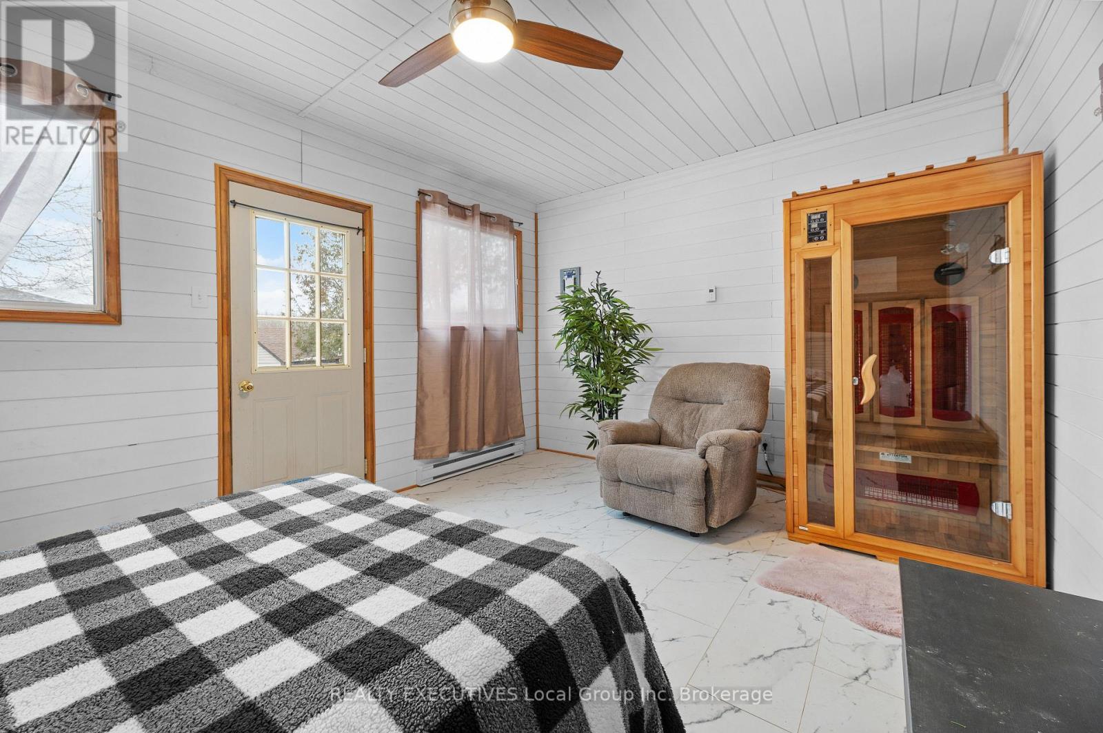 962 LAKESHORE DRIVE — photo 40