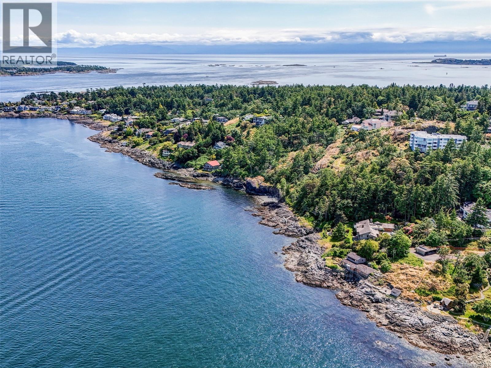  6000 Lockehaven Drive, Saanich