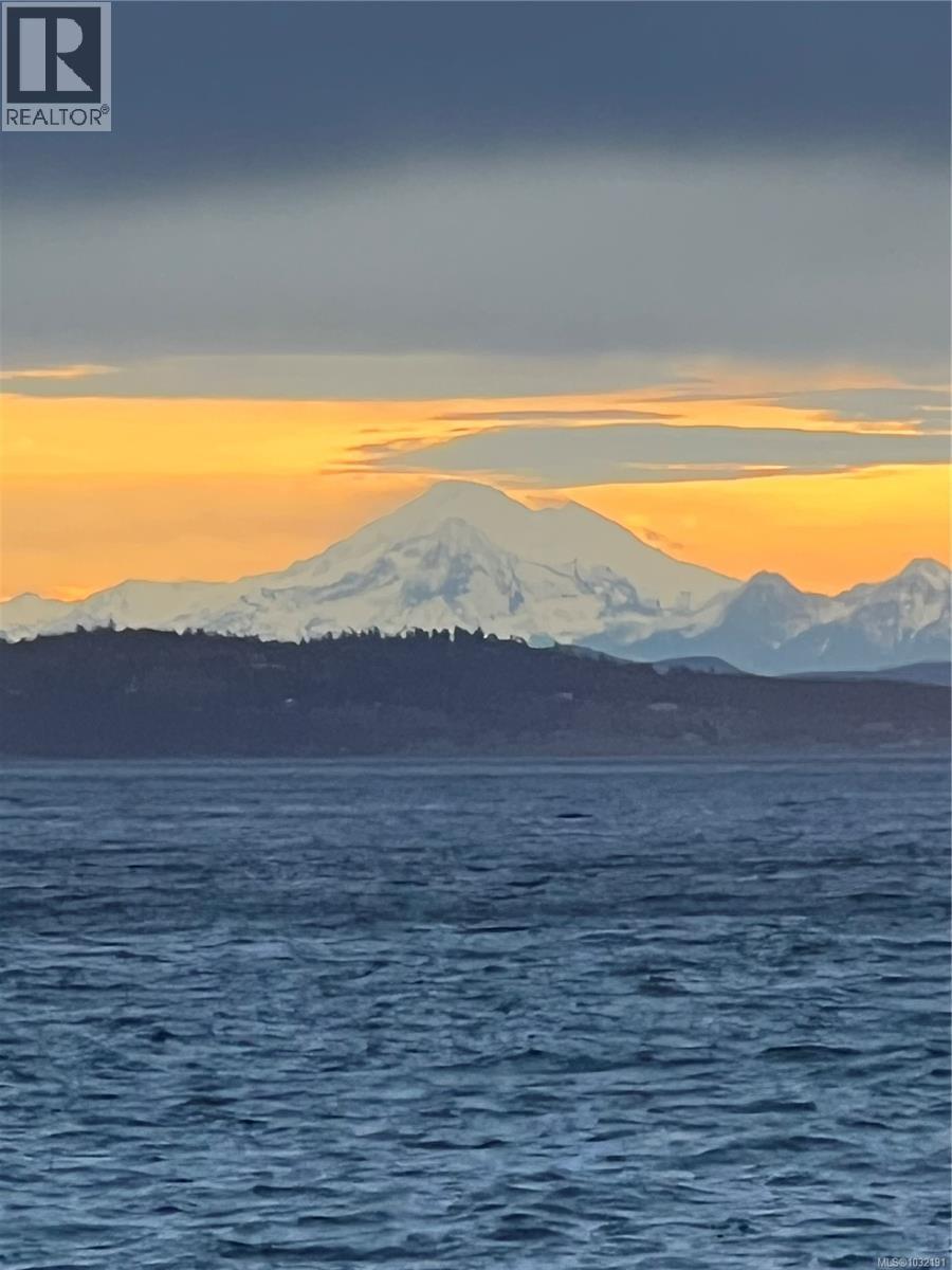  6000 Lockehaven Drive, Saanich