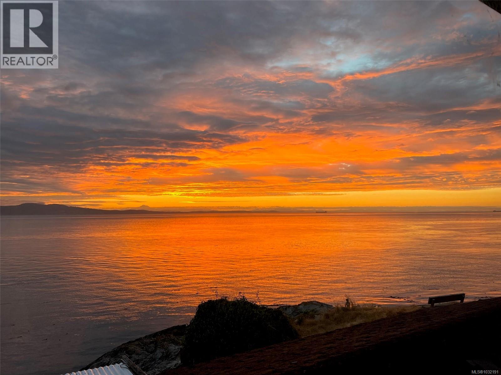  6000 Lockehaven Drive, Saanich