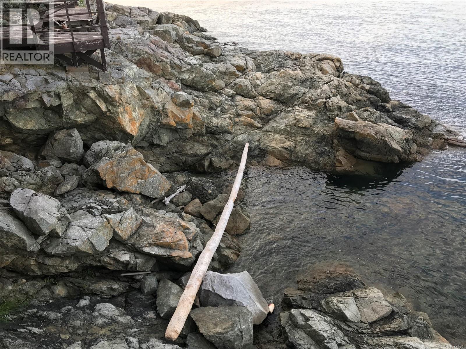  6000 Lockehaven Drive, Saanich