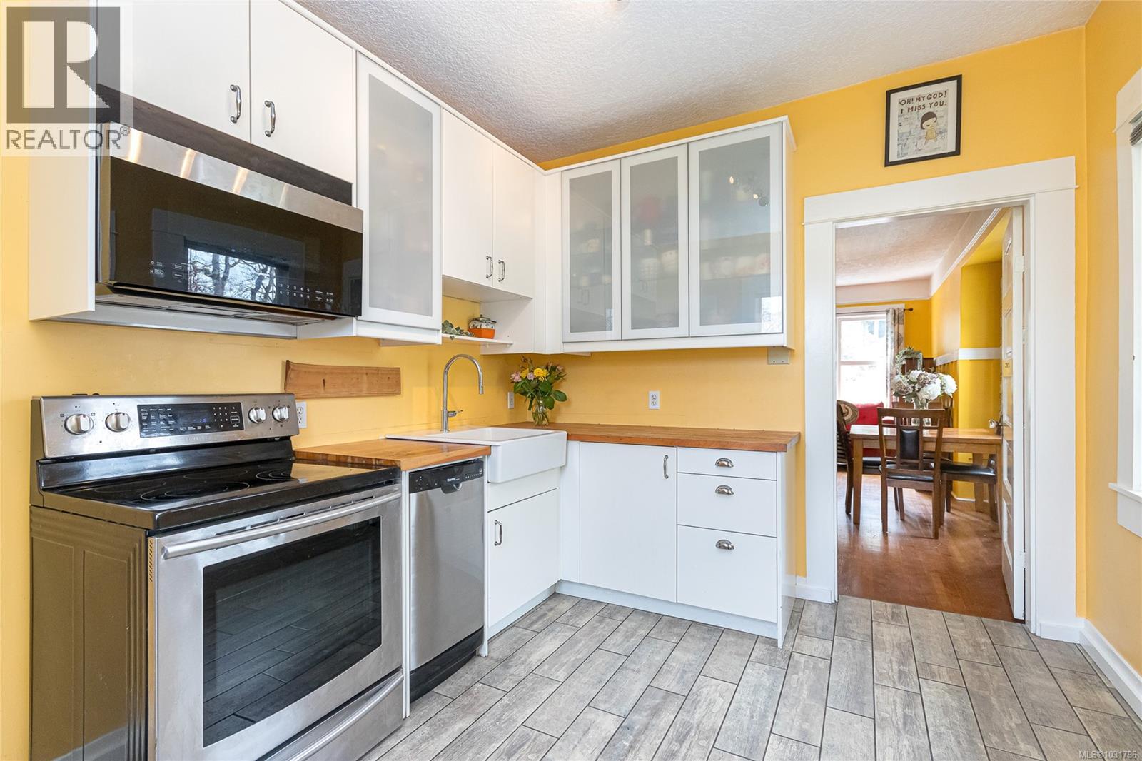 1080 JASMINE AVE - 10