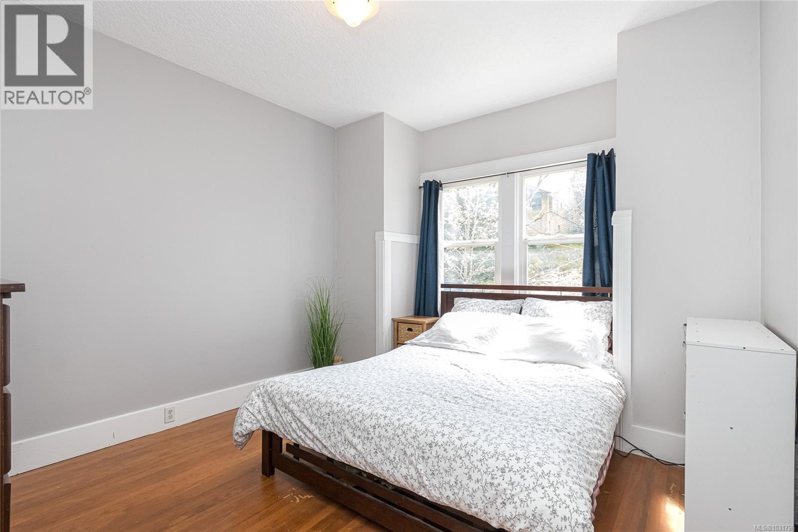 1080 JASMINE AVE - 22