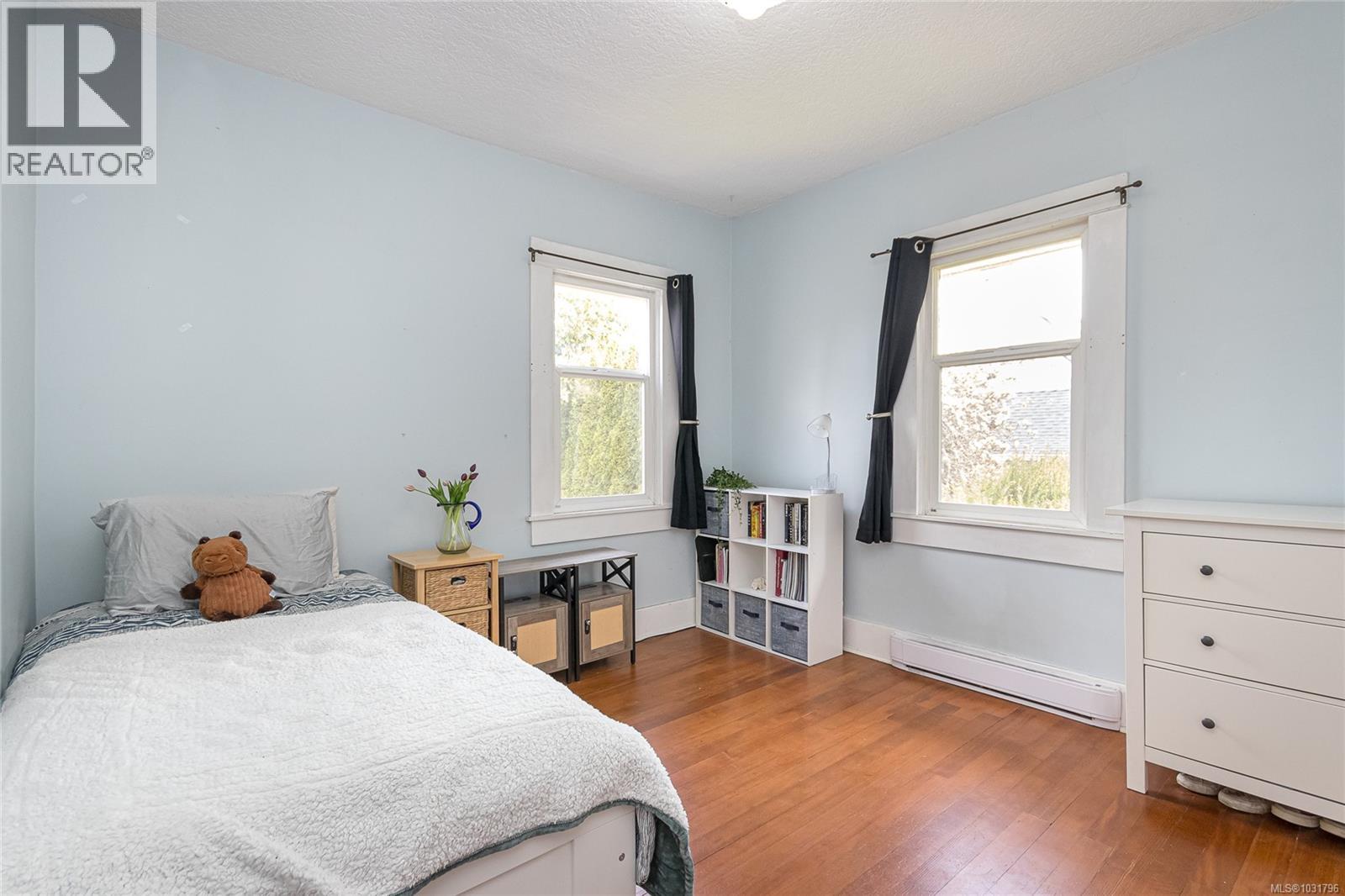 1080 JASMINE AVE - 24