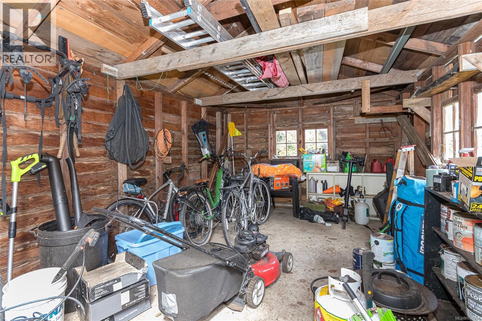 1080 JASMINE AVE - 36