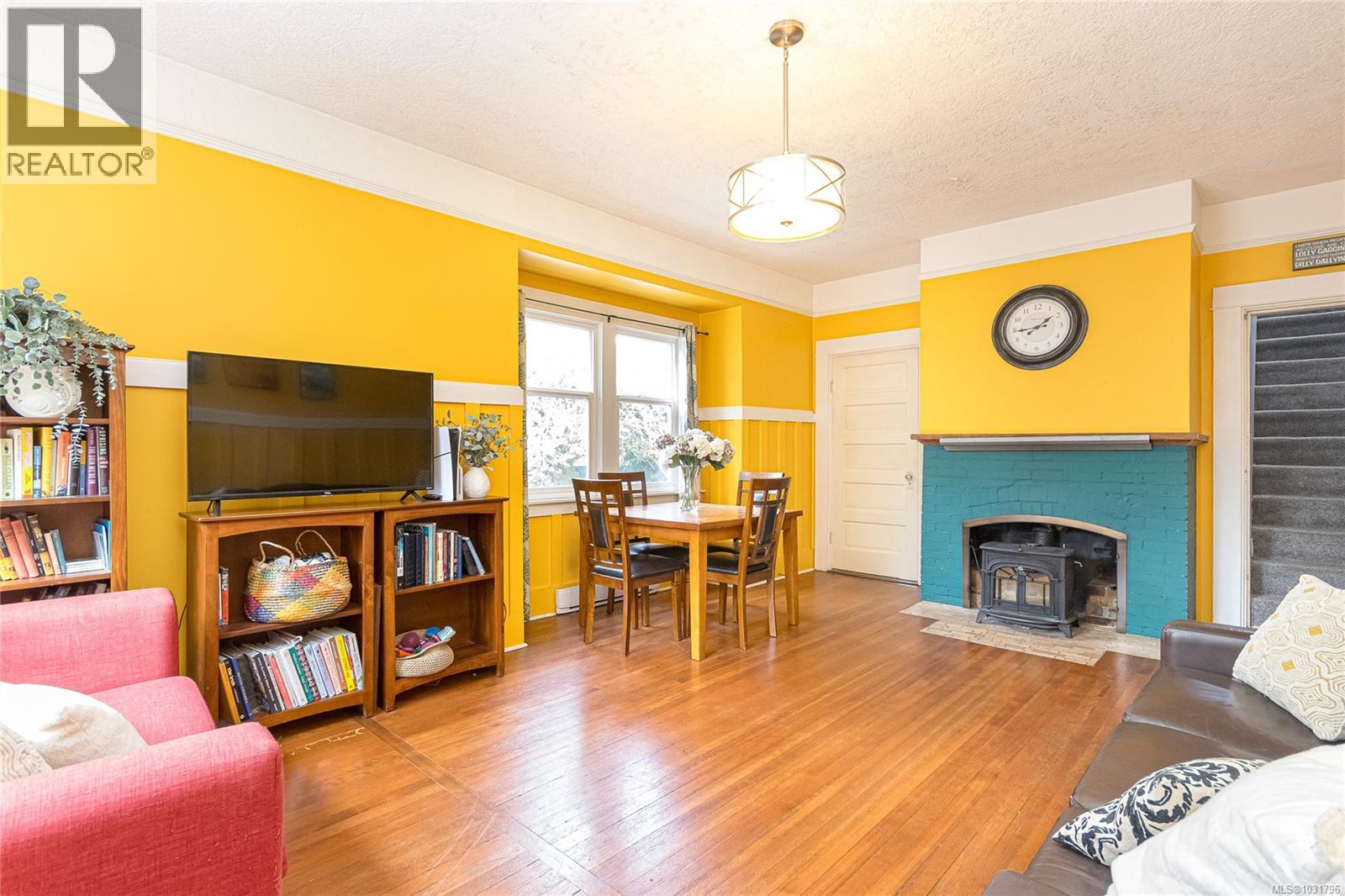 1080 JASMINE AVE - 4