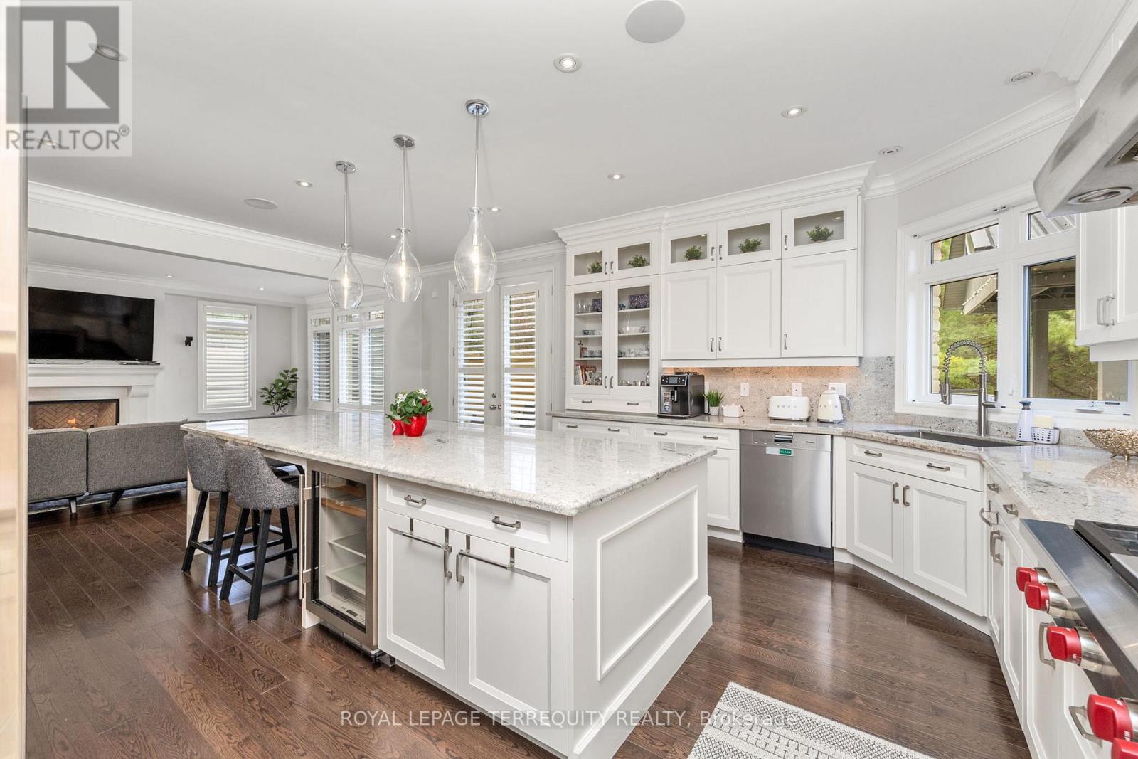 244 FREDERICK CURRAN LANE - 20