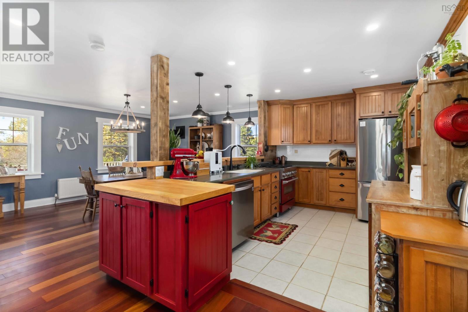 Property 9 of 50 of 8981 Highway 331