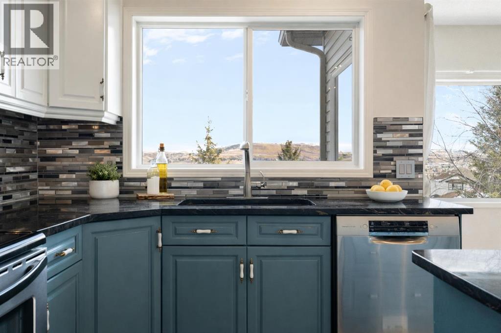 38 Bow Ridge Link, Cochrane