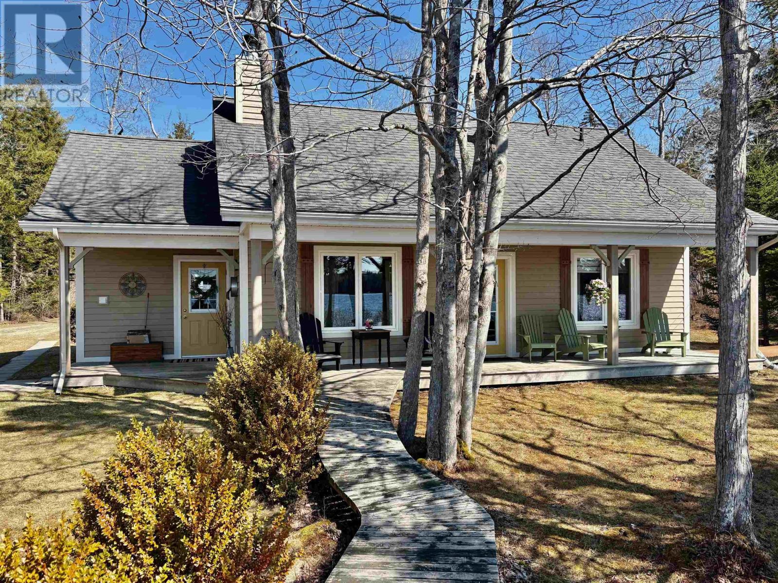 Property photo of 137 Beaver Point Road