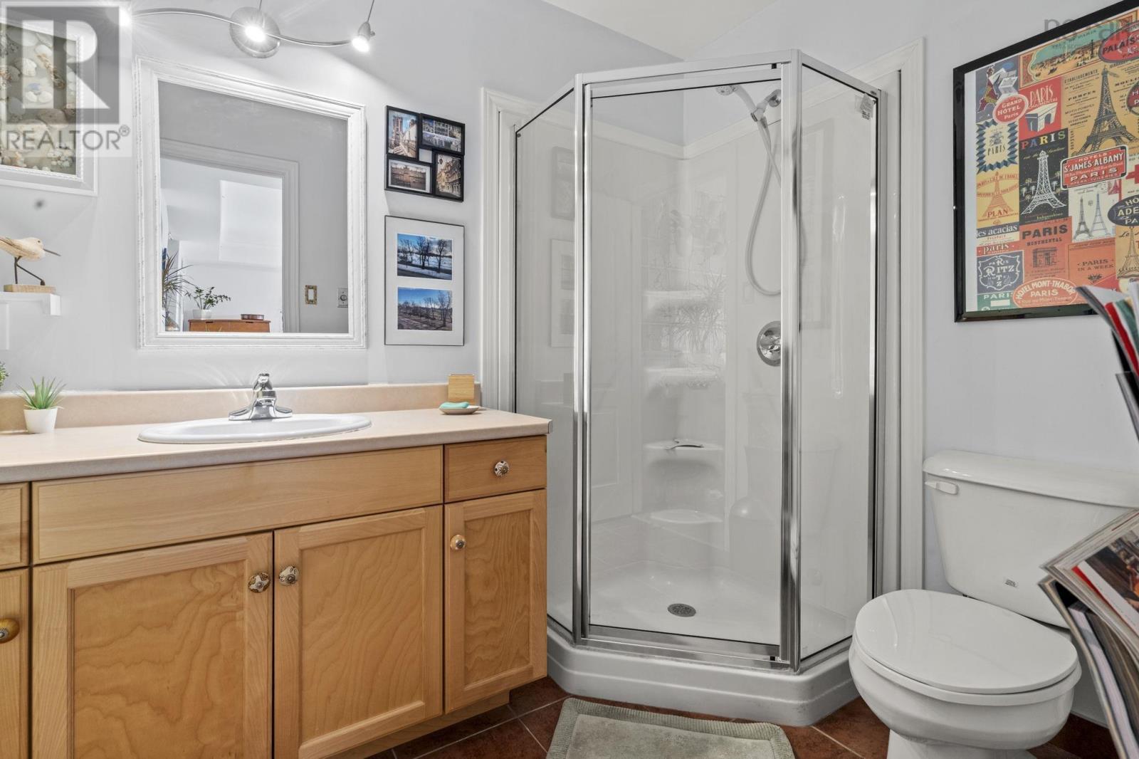 Property 23 of 50 of 201 5839 Cunard Street