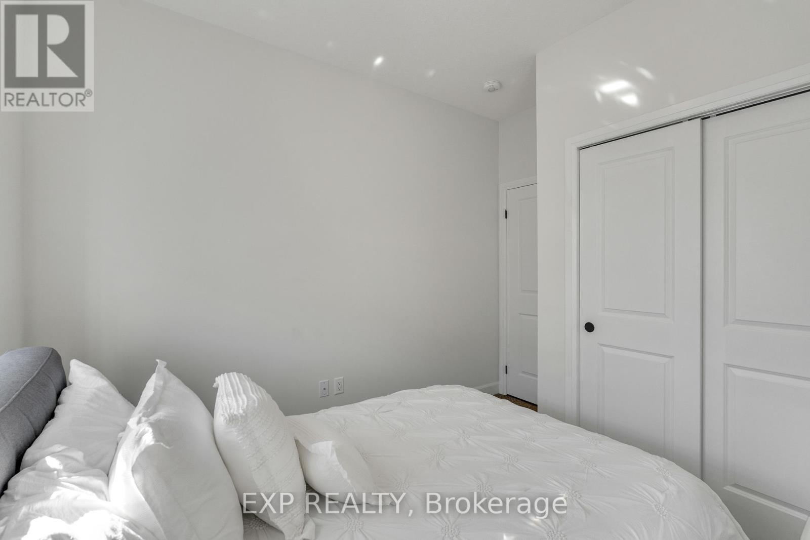 9B SHORES LANE - 18