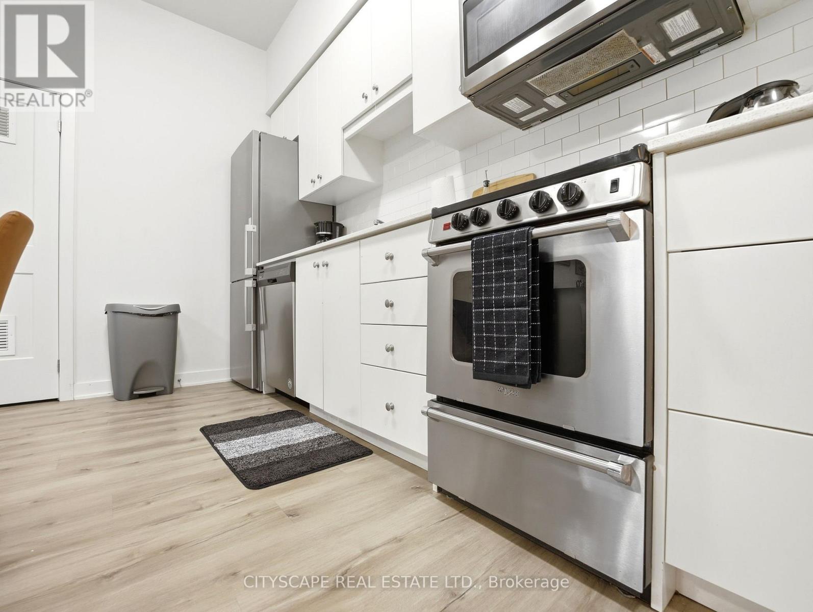 #138 110 FERGUS AVENUE - 17