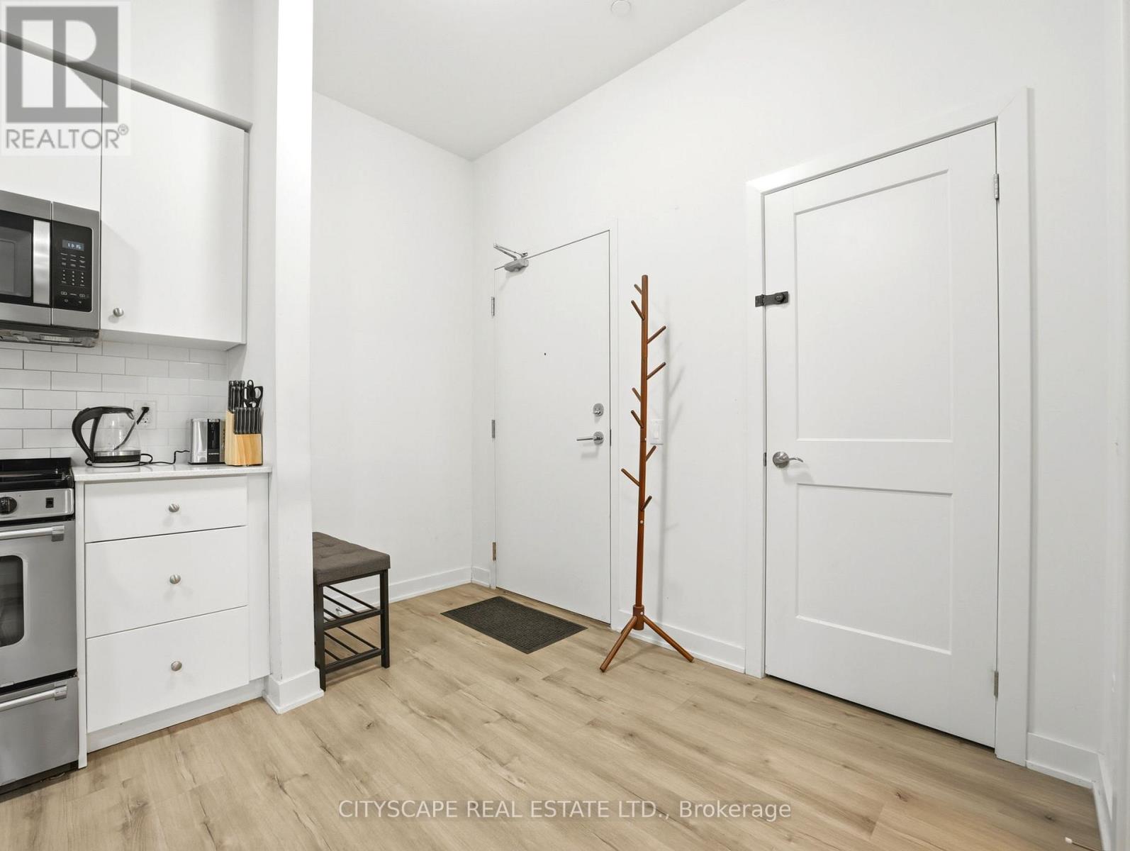 #138 110 FERGUS AVENUE - 4