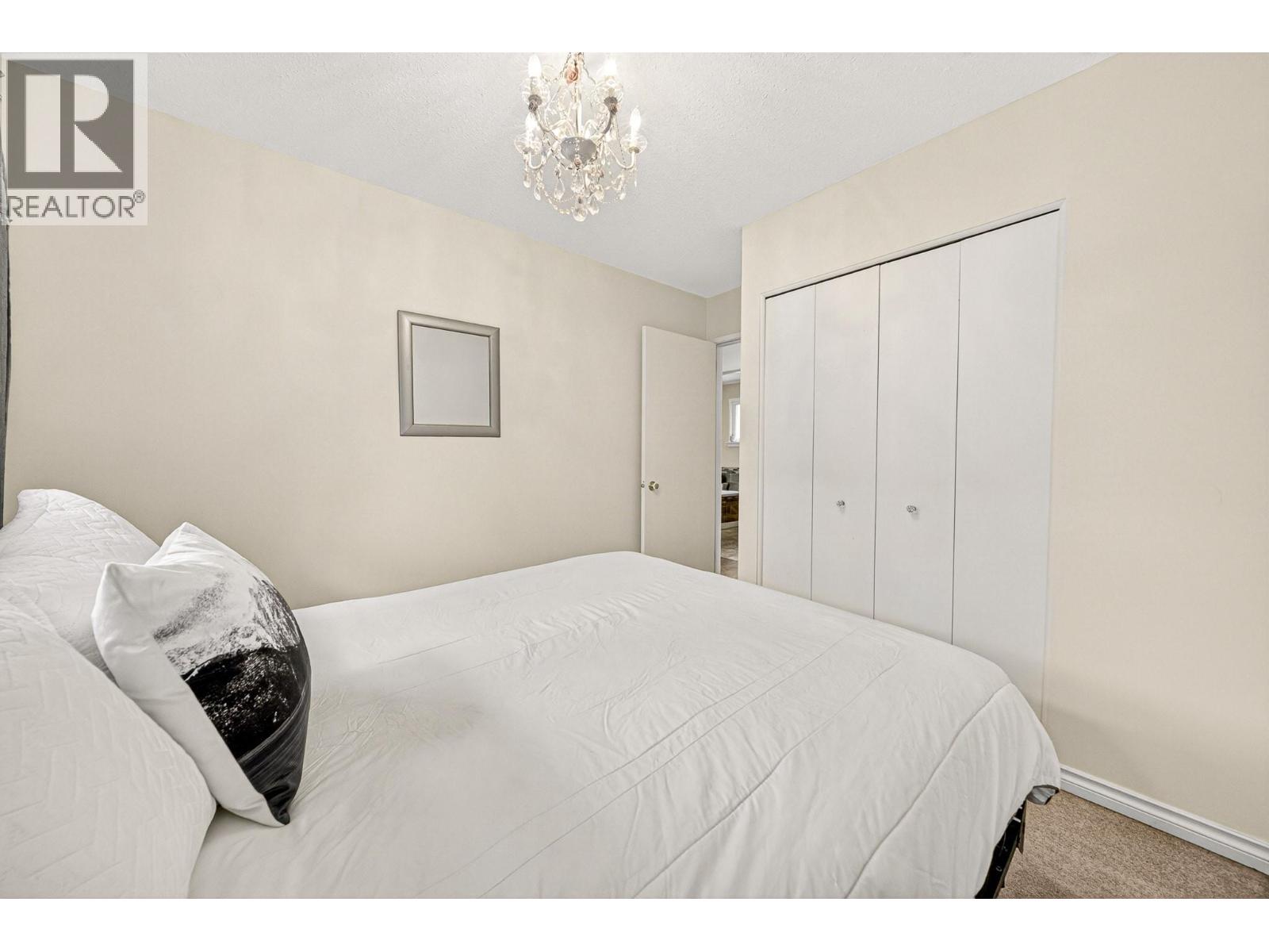 451 WHITE BIRCH CRESCENT - 21