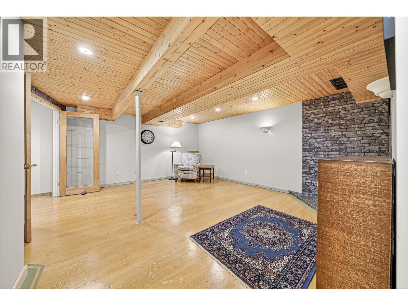 451 WHITE BIRCH CRESCENT - 27