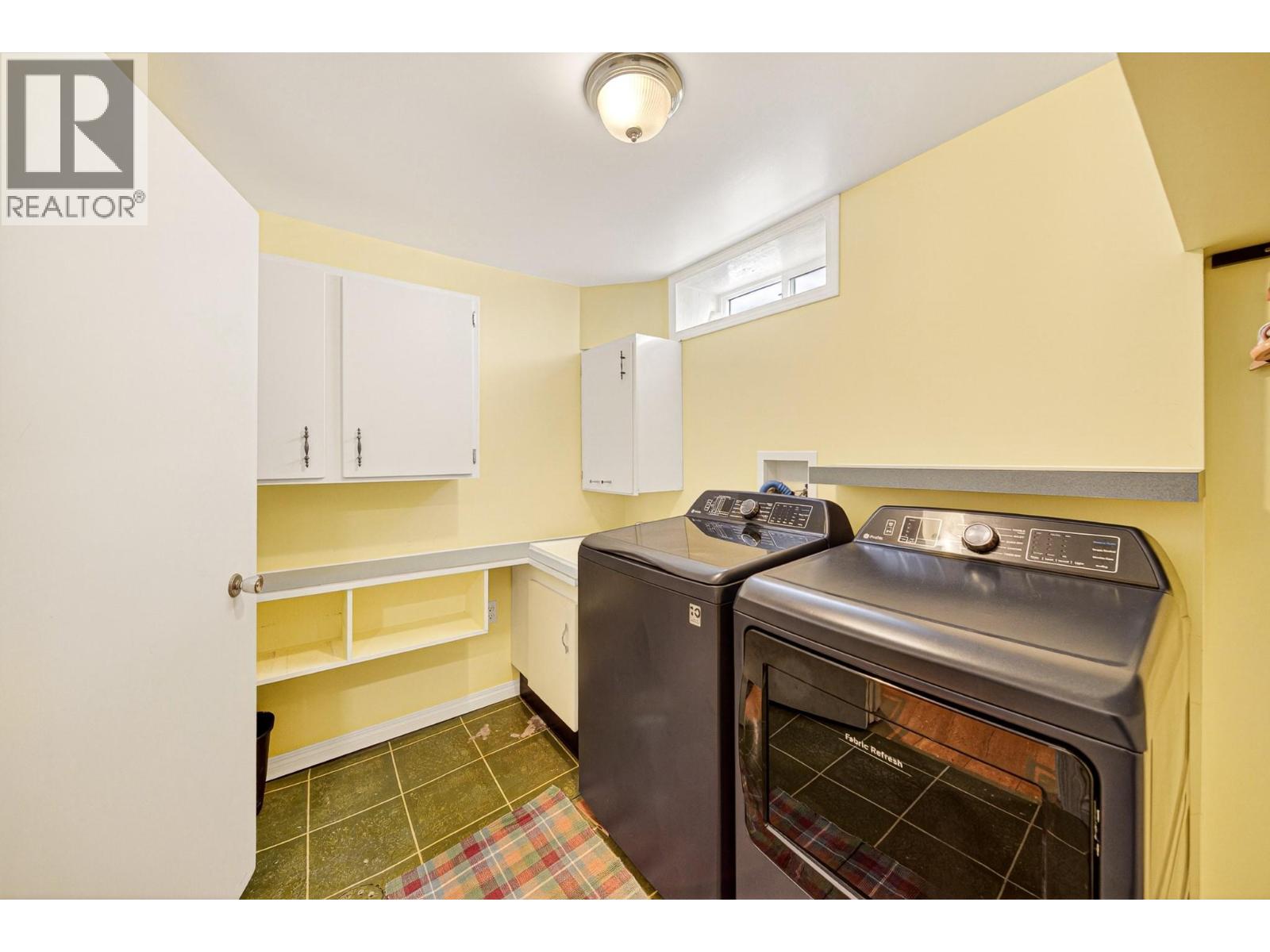 451 WHITE BIRCH CRESCENT - 35