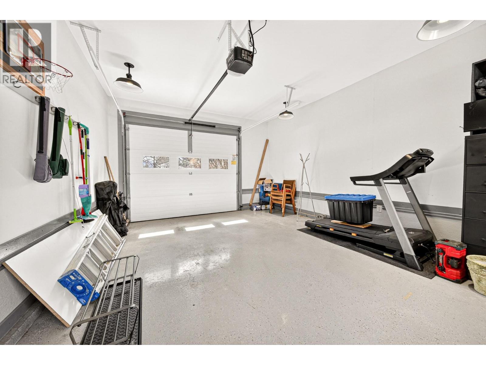 451 WHITE BIRCH CRESCENT - 37