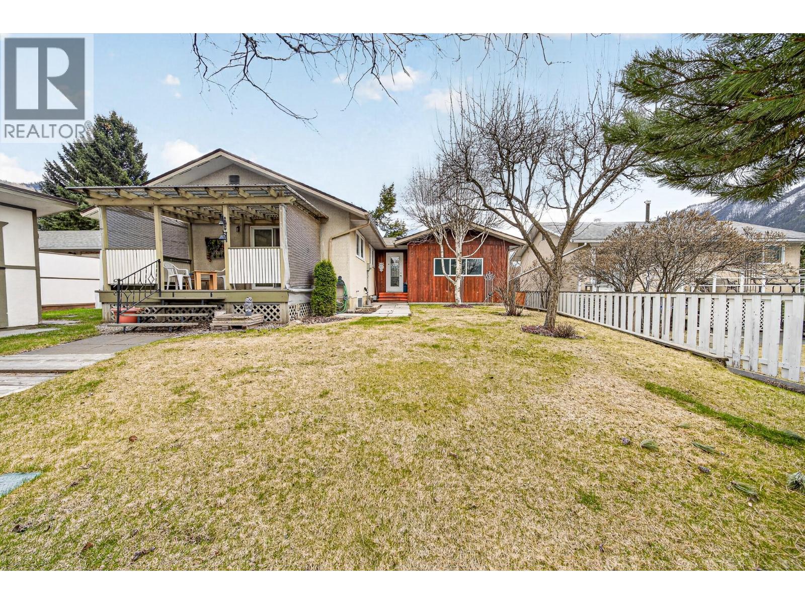 451 WHITE BIRCH CRESCENT - 42