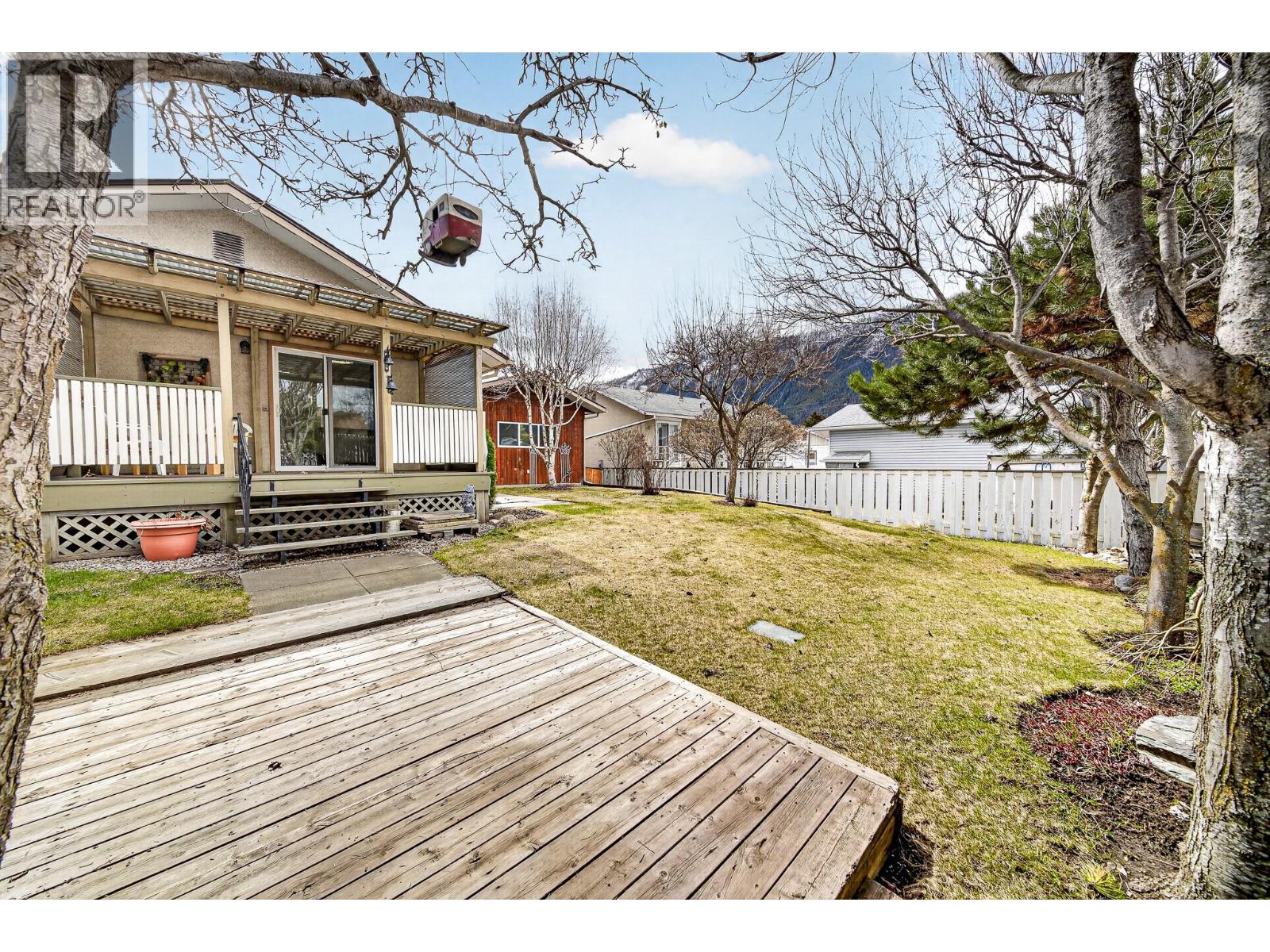 451 WHITE BIRCH CRESCENT - 43