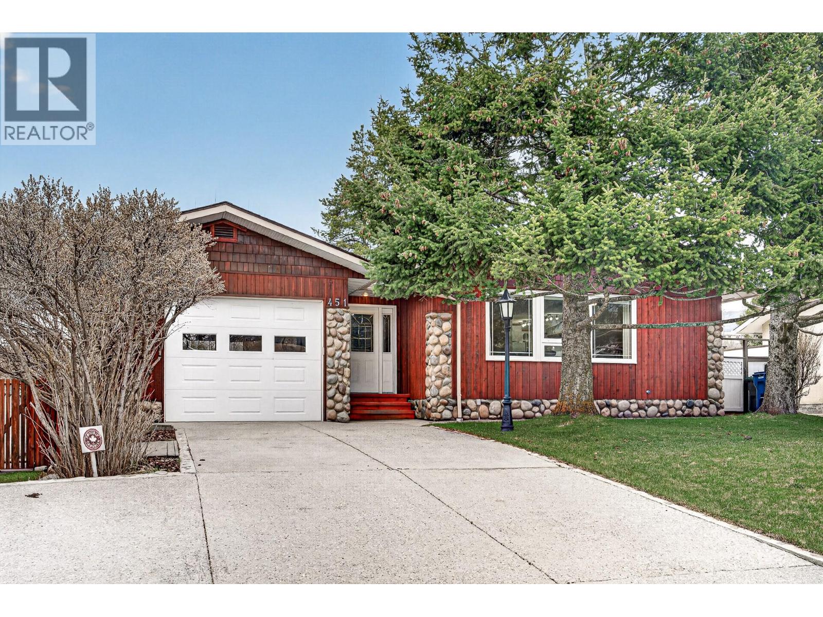 451 WHITE BIRCH CRESCENT - 51