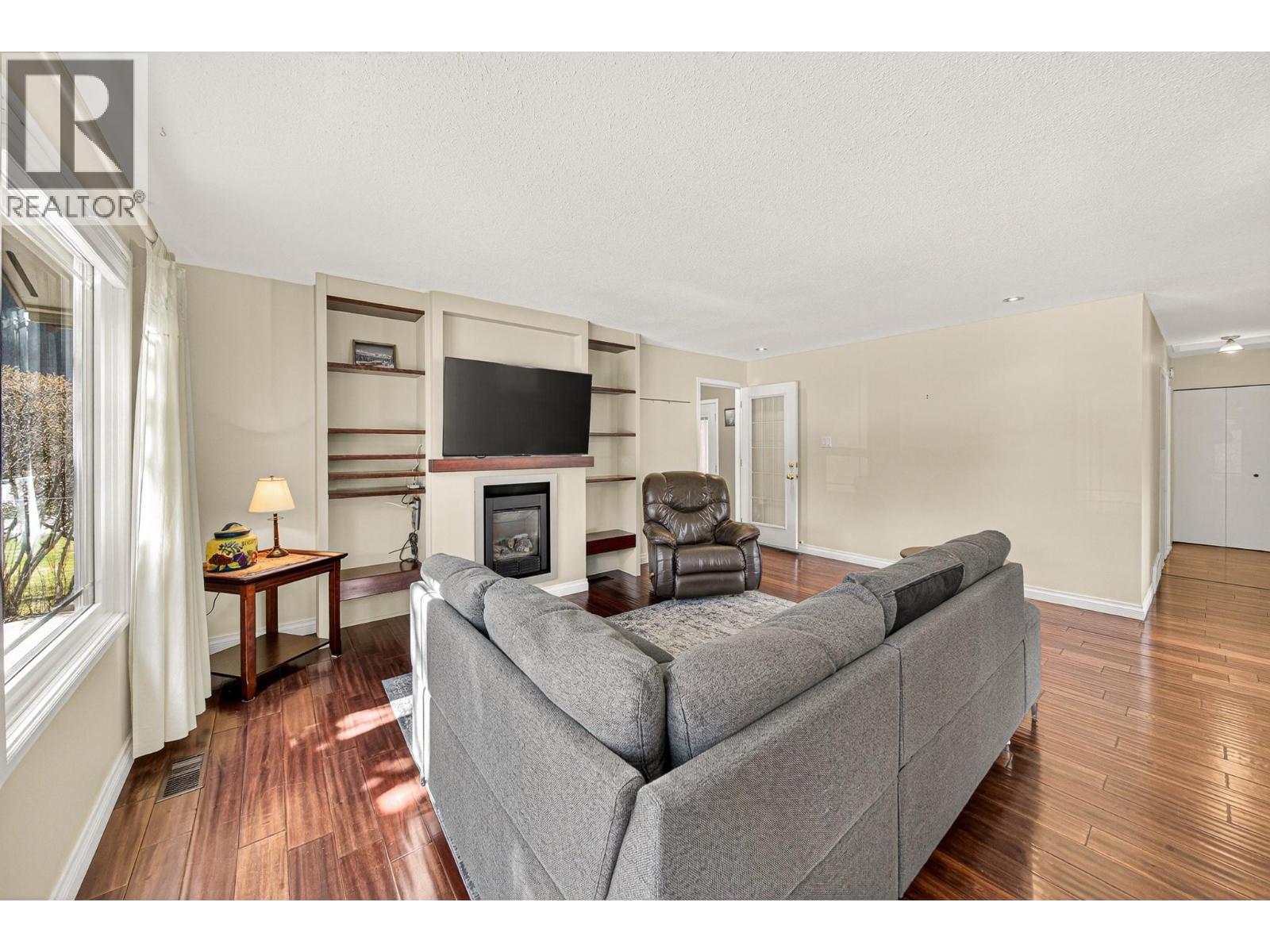 451 WHITE BIRCH CRESCENT - 7