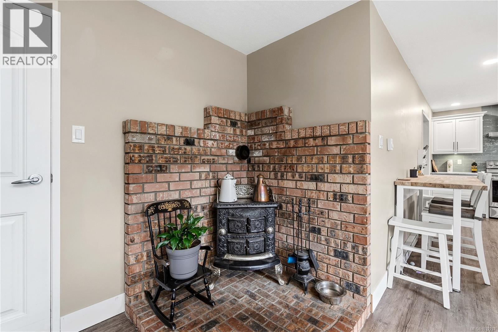 750 Bradbury Ave - 26