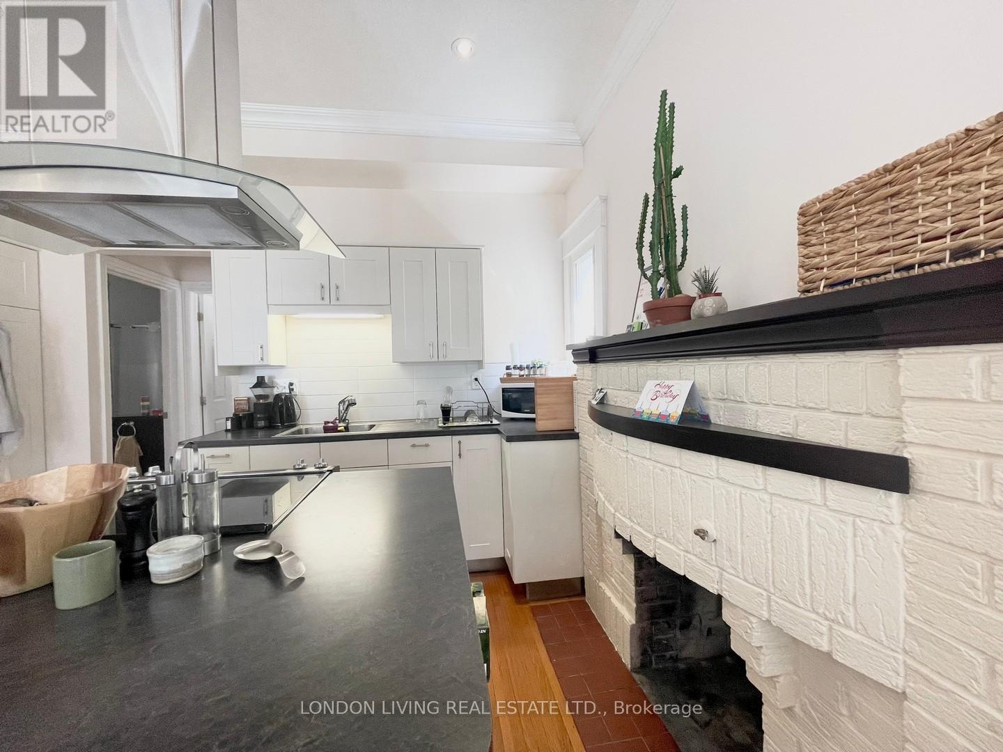 6 VICTOR STREET - 15