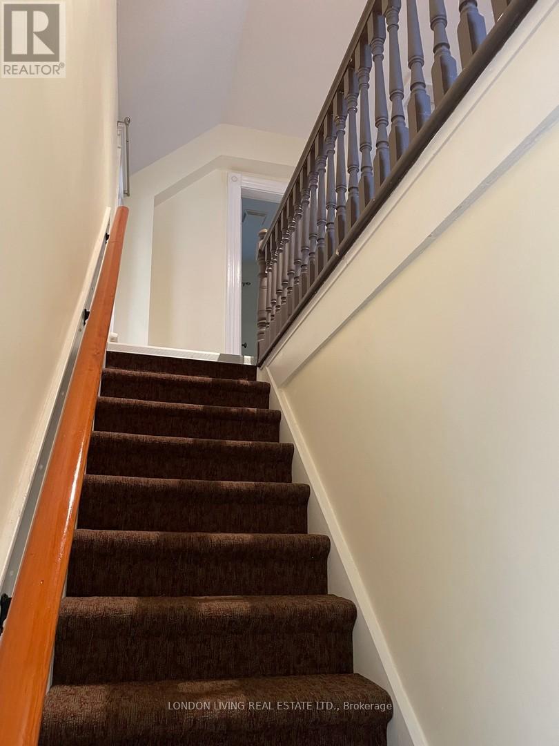 6 VICTOR STREET - 23