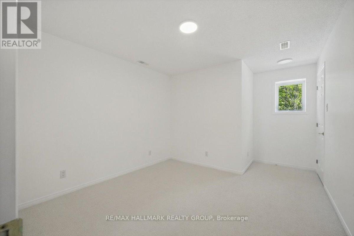 1720 DES PINS ROAD - 21