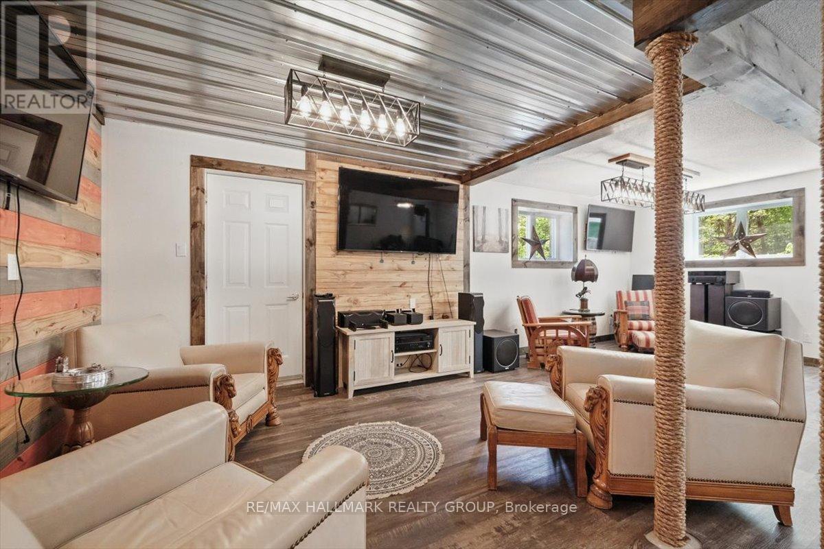1720 DES PINS ROAD - 26