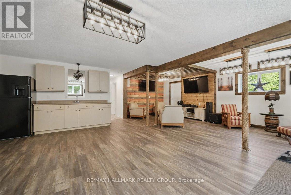 1720 DES PINS ROAD - 31