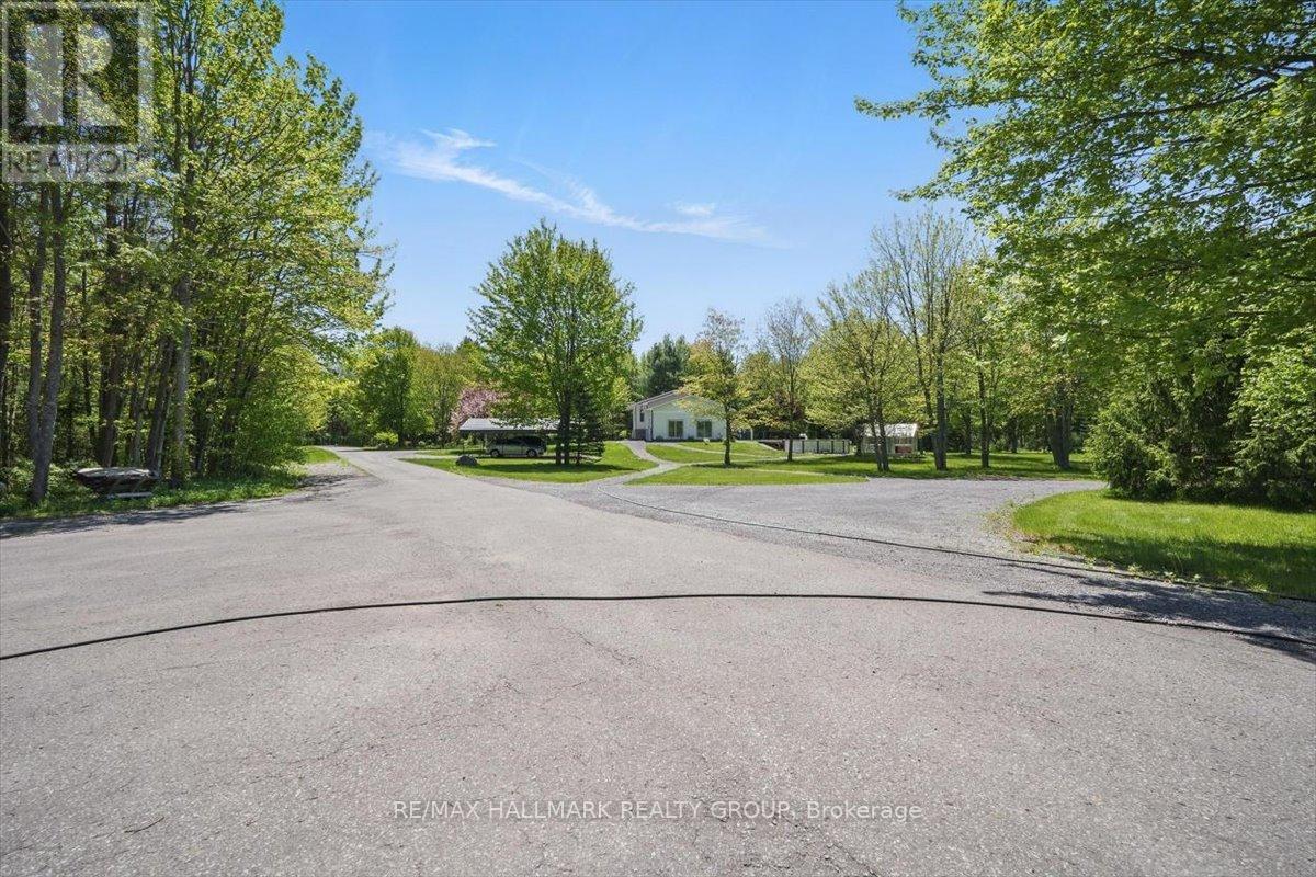 1720 DES PINS ROAD - 33