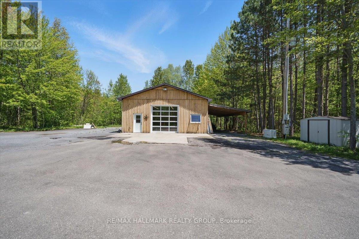 1720 DES PINS ROAD - 34