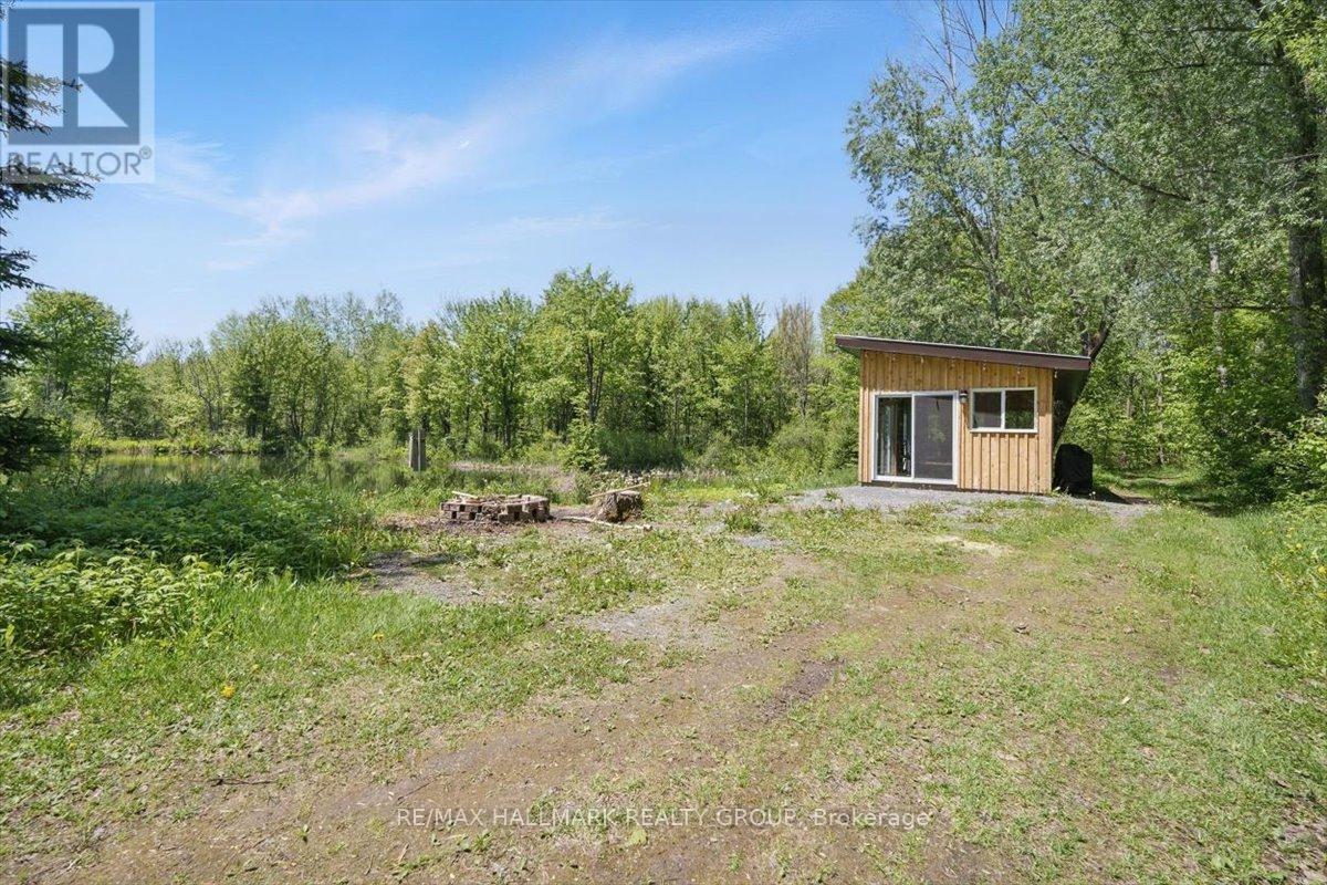 1720 DES PINS ROAD - 36