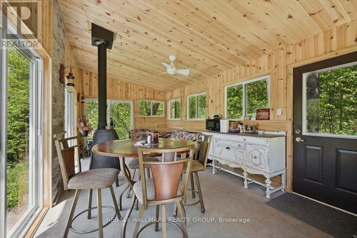 1720 DES PINS ROAD - 37
