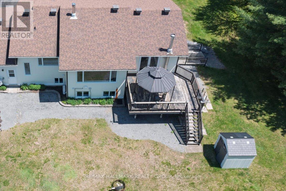 1720 DES PINS ROAD - 40