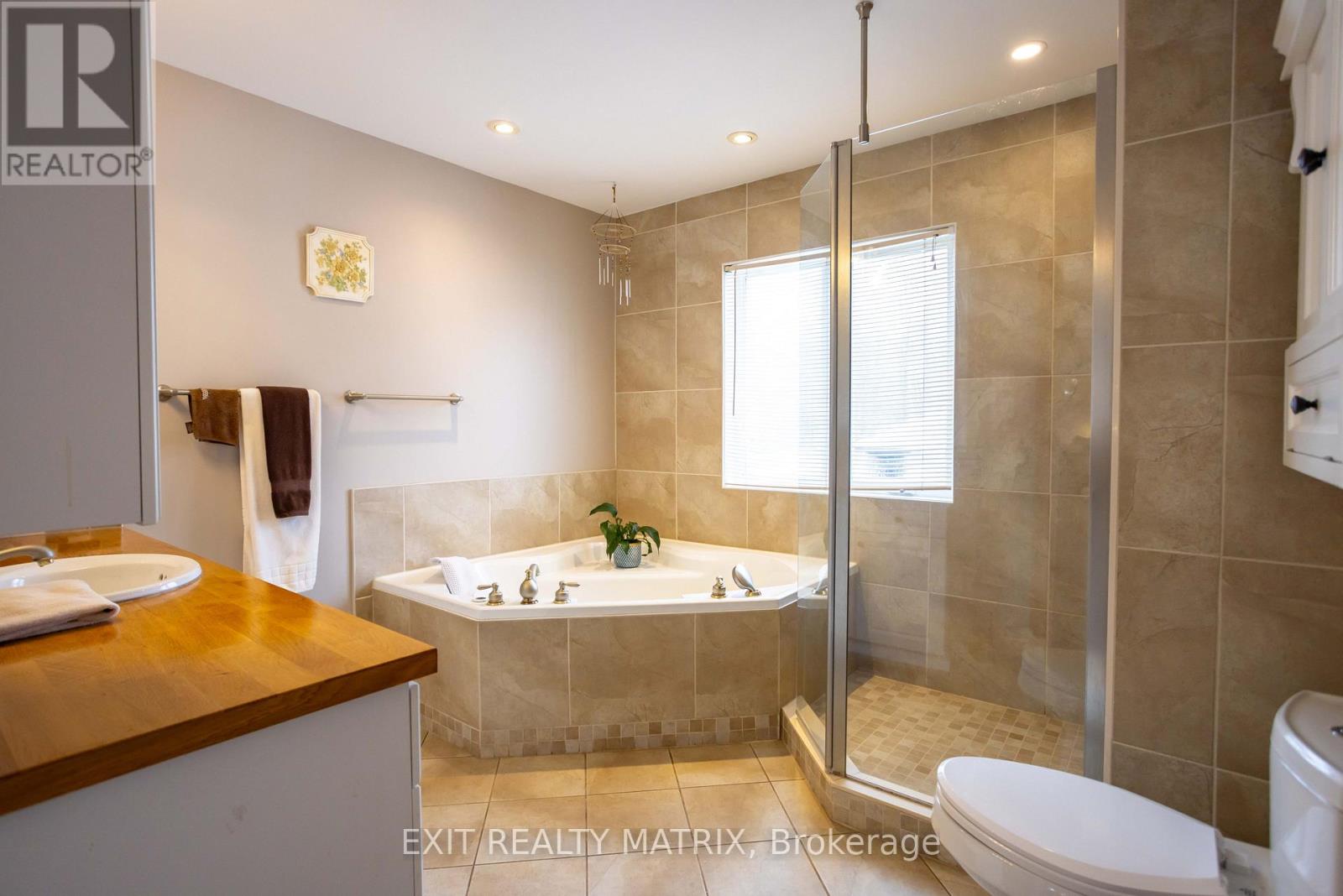 2468 GAGNE ROAD - 23
